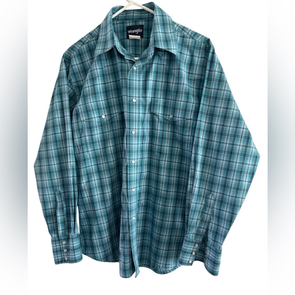 Wrangler vintage western XLG pearl snap yoke shoulders Long sleeve. Blue…